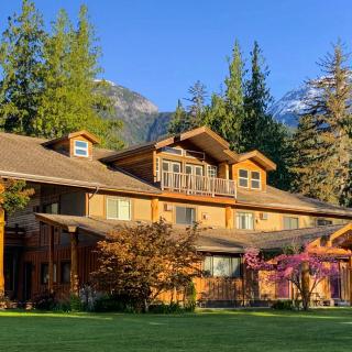 Bella Coola Mountain Lodge